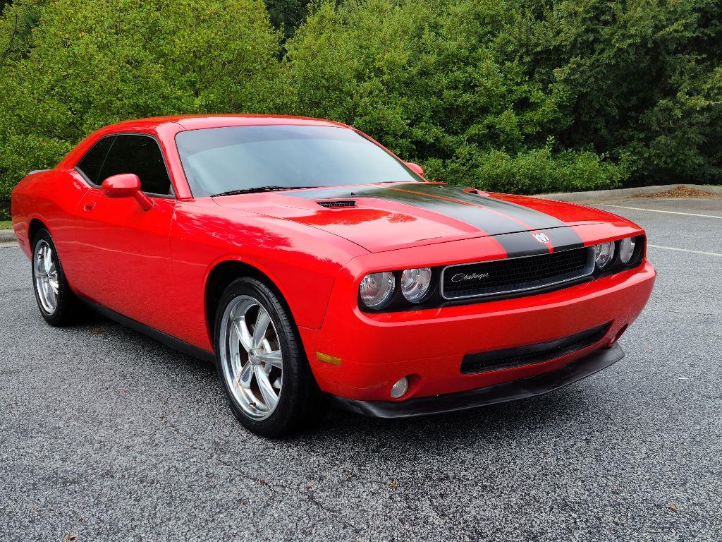 Pre-Owned 2009 DODGE CHALLENGER SE RWD 2dr Car